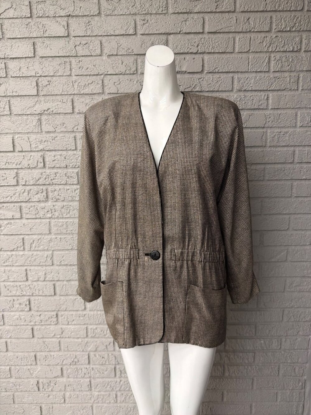 Vintage Collarless Ellen Tracy Women’s Silk Jacket Size 6P